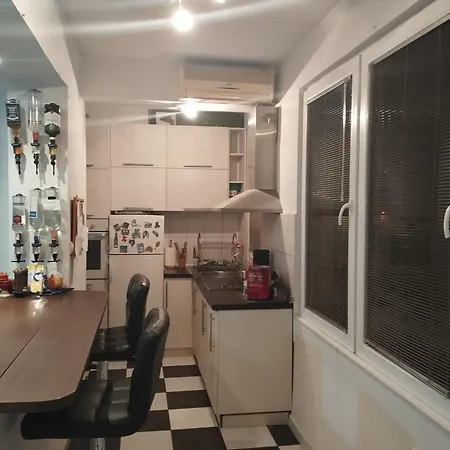 Apartment Naselba Aerodrom, *