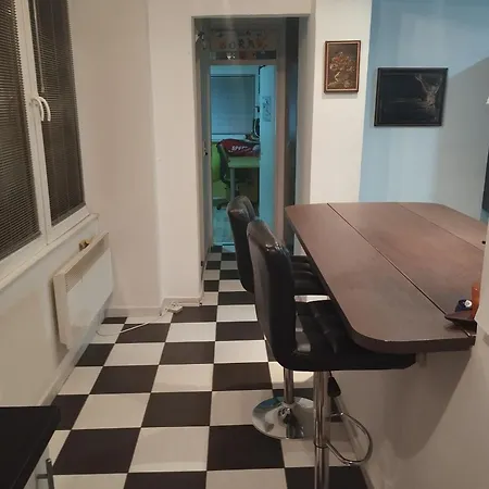 Naselba Aerodrom, Apartment